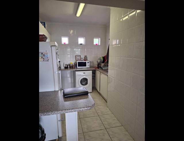 2 BEDROOM APARTMENT FOR SALE IN VAALPARK